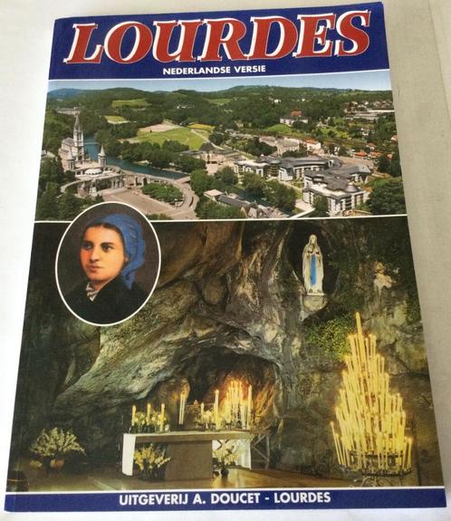 Boek Lourdes, Collections, Religion, Comme neuf, Christianisme | Catholique, Livre, Enlèvement ou Envoi