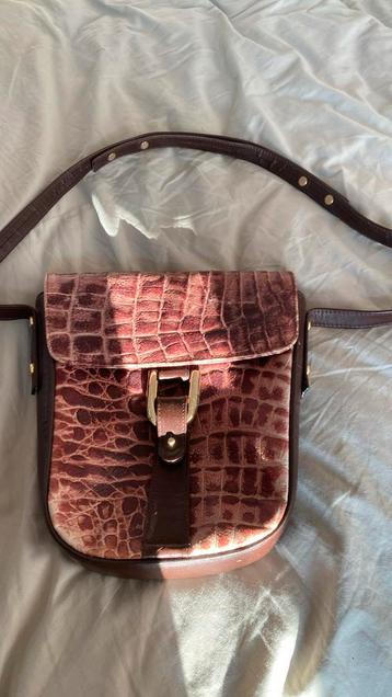 Sac en cuir brun , grosses écailles  beschikbaar voor biedingen