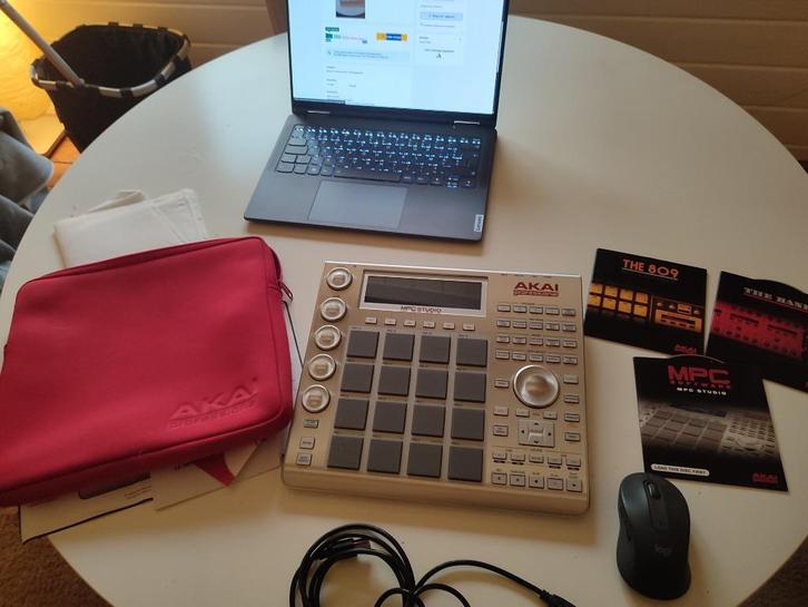 AKAI MPC Studio slimline MIDI studio controller, Muziek en Instrumenten, Midi-apparatuur, Gebruikt, Ophalen