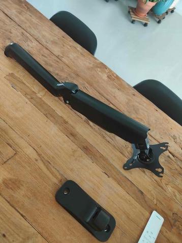 DELTACO draaibare en kantelbare arm  beschikbaar voor biedingen