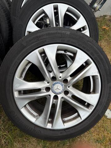 Mercedes velgen E klasse 17” met goede banden beschikbaar voor biedingen
