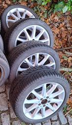 4 pneus hiver en parfait état 215 45 R17, Autos : Pièces & Accessoires, Pneus & Jantes, Enlèvement, Pneus hiver