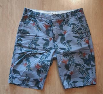 Short Minimum L beschikbaar voor biedingen
