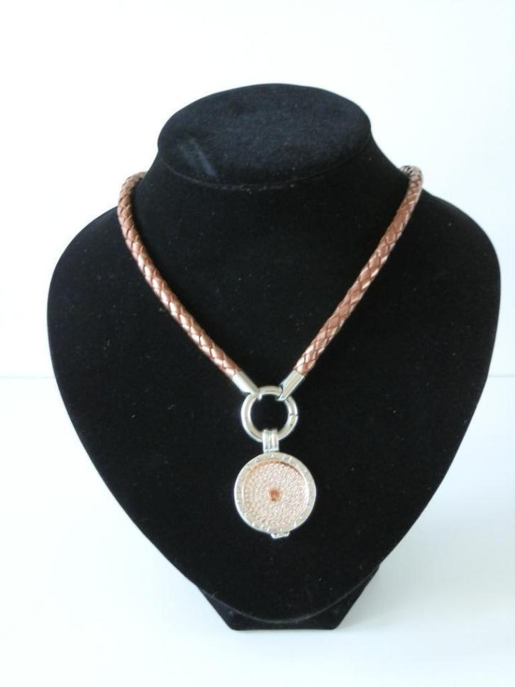 Mi Moneda ketting / kettinghanger. 925., Handtassen en Accessoires, Kettinghangers, Zo goed als nieuw, Zilver, Overige kleuren
