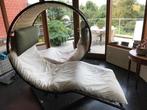 Design zetel 'Confidences', Huis en Inrichting, Zetels | Zetels, Ophalen, Gebruikt, Stof