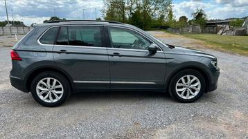 Zeer nette VW Tiguan!, Autos, Argent ou Gris, 5 portes, Diesel, Automatique