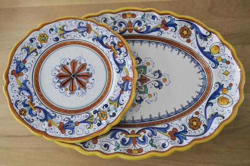 Grand plat et assiette céramique Deruta décor raffaellesco, Antiek en Kunst, Antiek | Keramiek en Aardewerk, Ophalen of Verzenden