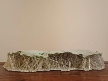 Keuze uit 2 merkwaardig ingesloten kristallen, mineralen beschikbaar voor biedingen