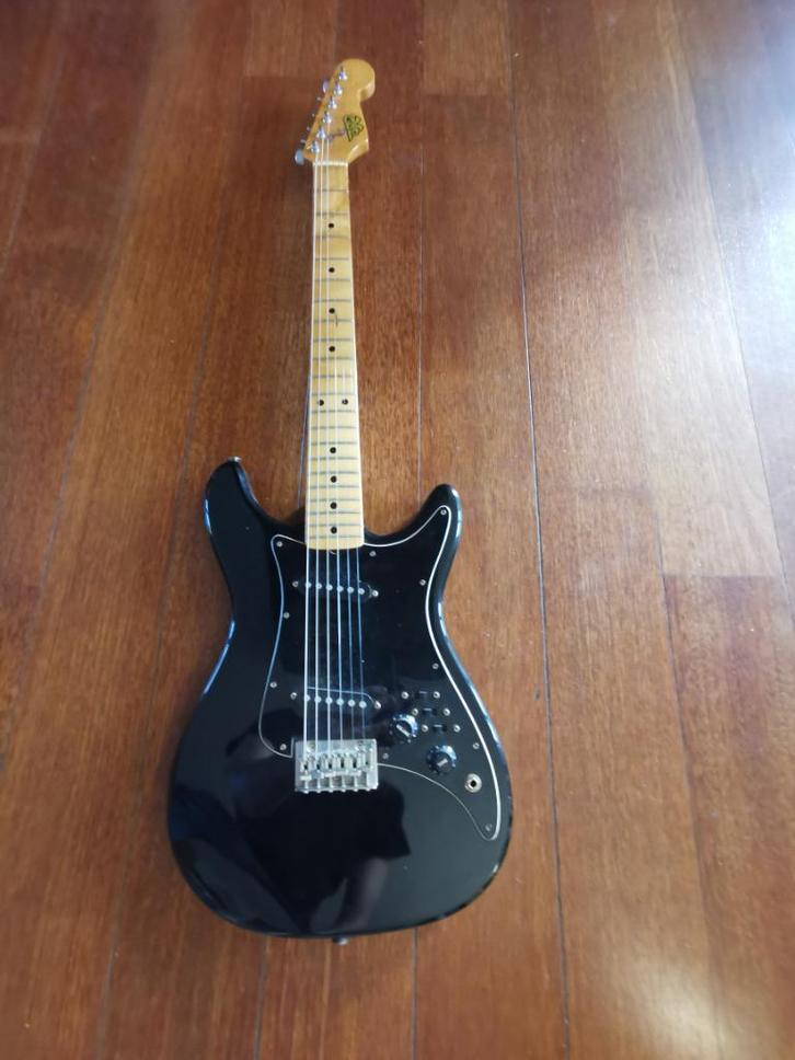 Guitare  – Japon 80’s -  Copie Fender Lead II, Muziek en Instrumenten, Snaarinstrumenten | Gitaren | Elektrisch, Gebruikt, Solid body