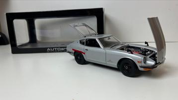 Modèle de Collection Fairlady Z432 1/18