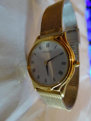 Zeer chique pulsar-horloge beschikbaar voor biedingen