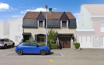 Grande maison très bien située! 4 chambres jardin et garage