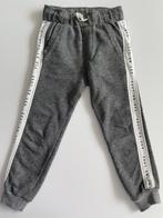 Pantalon de survêtement gris de la marque ZARA, taille 116 G, Comme neuf, Vêtements de sport ou Maillots de bain, Zara, Garçon