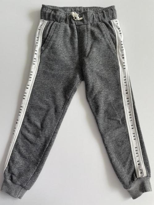 Pantalon de survêtement gris de la marque ZARA, taille 116 G, Enfants & Bébés, Vêtements enfant | Taille 116, Comme neuf, Garçon