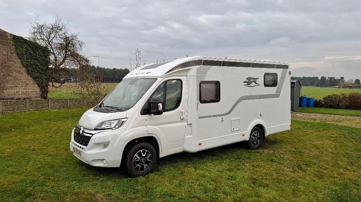 Laika Kosmo V9 Mobilhome, Caravanes & Camping, Camping-cars, Particulier, jusqu'à 3, Semi-intégral, Laika, Fiat, Diesel, Boîte manuelle