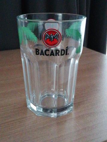 Glas Bacardi, bacardiglas. H 12 cm.  beschikbaar voor biedingen