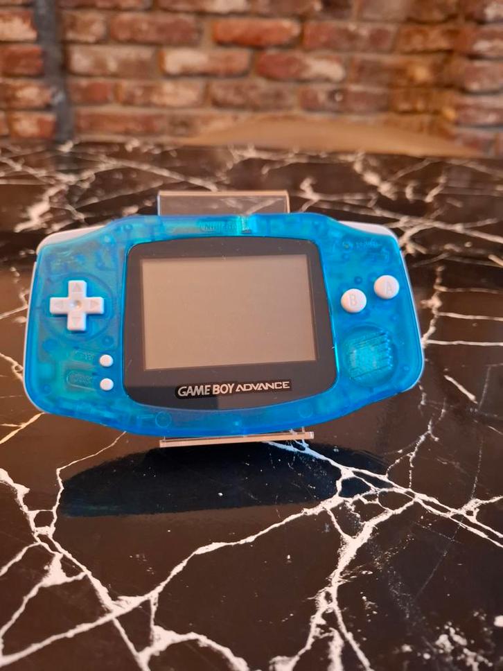 Gameboy Advance Blue + jeux Crash Bandicoot, Consoles de jeu & Jeux vidéo, Consoles de jeu | Nintendo Game Boy, Comme neuf, Game Boy Advance