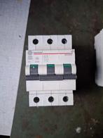 3 polige automaat 32A, Enlèvement, Neuf, Autres types