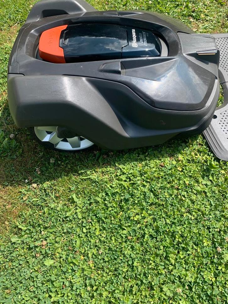 Robotmaaier husqvarna automower 450x, Tuin en Terras, Robotmaaiers, Zo goed als nieuw, Ophalen of Verzenden