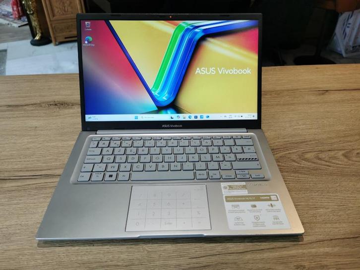 Asus Vivobook x140Z Blanc PC Portable 12eme Gen INTEL, Informatique & Logiciels, Ordinateurs portables Windows, Comme neuf, 14 pouces