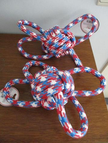 speelgoed voor honden beschikbaar voor biedingen