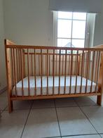kinderbedje, Kinderen en Baby's, Kinderkamer | Bedden, Ophalen, Gebruikt, Minder dan 140 cm, Matras