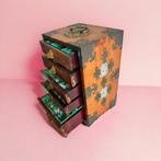 Boîte à bijoux chinoise/mini armoire à tiroirs vintage avec, Antiquités & Art, Enlèvement ou Envoi