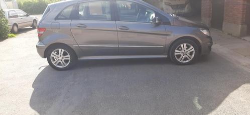 B180, Auto's, Mercedes-Benz, Particulier, B-Klasse, Diesel, Euro 4, SUV of Terreinwagen, 5 deurs, Automaat, Zilver of Grijs, Beige