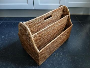 Rotan tijdschriftenrek krantenhouder rieten krantenbak beschikbaar voor biedingen
