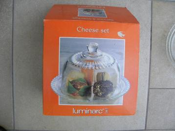 Cloche à fromage Luminarc, Enlèvement