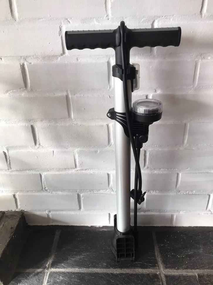 Fietspomp nieuw Dresco, Fietsen en Brommers, Fietsaccessoires | Fietspompen, Nieuw, Drukmeter, Ophalen of Verzenden