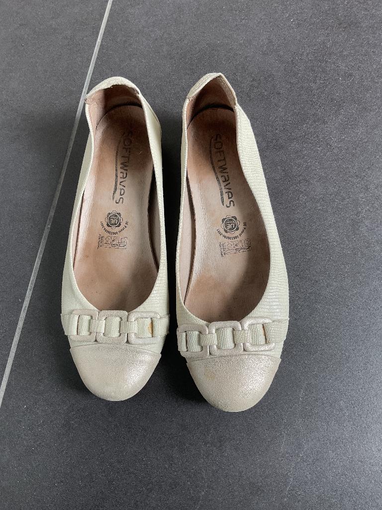 Schoenen beige Softwaves maat 37, Kleding | Dames, Schoenen, Beige, Zo goed als nieuw, Softwaves, Ballerina's