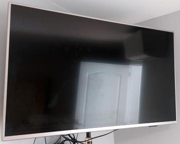 PHILIPS 43PUS6754 TV - Ambilight beschikbaar voor biedingen