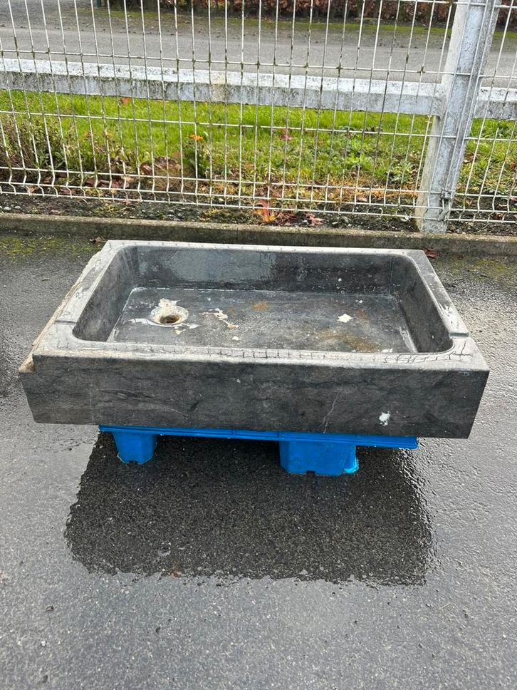 2 stuks ; oude arduinen pompsteen of wasbak, Jardin & Terrasse, Décoration murale de jardin, Utilisé, Enlèvement