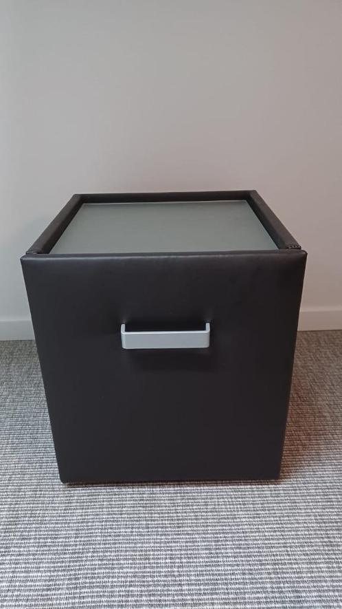 2 nachtkastjes in imitatieleder, Huis en Inrichting, Slaapkamer | Nachtkastjes, Gebruikt, Minder dan 55 cm, Minder dan 45 cm, Overige materialen