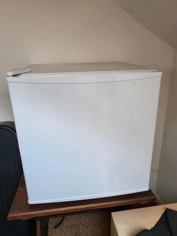 Mini frigo beschikbaar voor biedingen