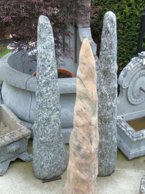 menhir de jardin , roche, rocher gris en pierre , lourd !, Jardin & Terrasse, Statues de jardin, Neuf, Autres types, Pierre, Enlèvement ou Envoi