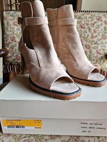 Bottes Nathan Baume, Enlèvement ou Envoi, Beige, Comme neuf, Boots et Botinnes