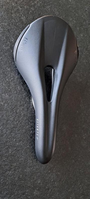 Fizik aliante r3 open zadel beschikbaar voor biedingen
