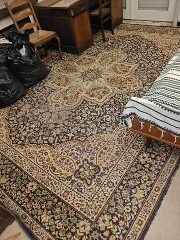 Klassiek tapijt 300cm x 382cm beschikbaar voor biedingen