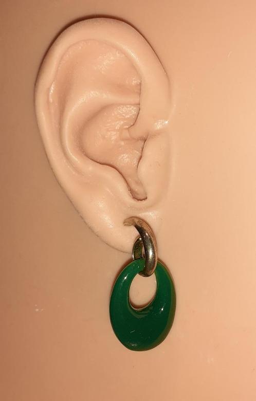 oorstekers gouden krul met groene hanger Zara, Handtassen en Accessoires, Oorbellen, Nieuw, Knopjes of Stekers, Overige materialen