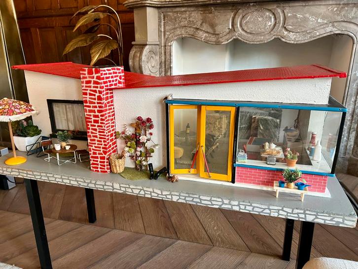 Midcentury bungalow poppenhuis DDR jaren 50/60, Hobby en Vrije tijd, Feestartikelen | Verhuur, Gebruikt, Ophalen