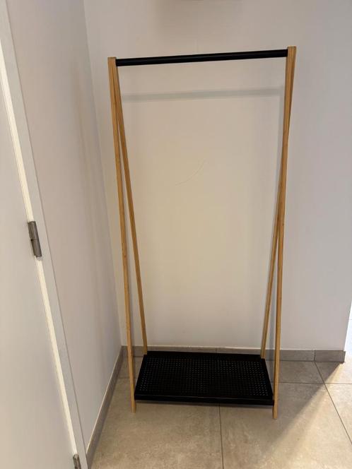 Kledingrek mamboe/metaal met plank 71L x 33,5 B x 160,5 H, Huis en Inrichting, Woonaccessoires | Kapstokken, Zo goed als nieuw