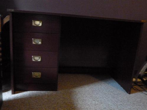 bureel 1.20 m x 60 cm met gratis bureelstoel, Huis en Inrichting, Bureaus, Gebruikt, Bureau, Ophalen