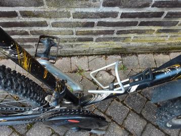 goede fiets, sommige plaatsen wat roest zoals op foto te zie