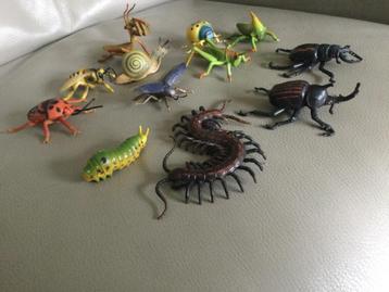 PLASTIC INSECTEN+BOEK „JAS"OEFENINGEN 4-5 JAAR GRATIS beschikbaar voor biedingen