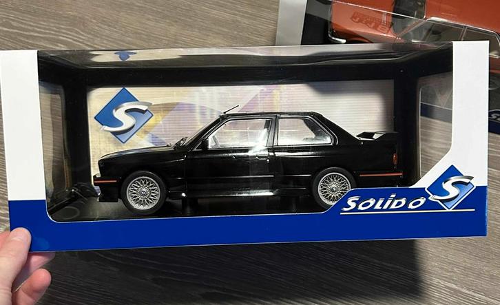 À vendre BMW E30 Sport Evo – Miniature 1:18, Hobby & Loisirs créatifs, Voitures miniatures | 1:18, Neuf, Voiture, Enlèvement