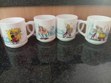 4 tasses Astérix (1992). beschikbaar voor biedingen