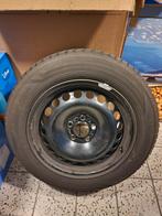 4 pneus hiver Yokohama Bluearth sur jantes tôle 16", Auto-onderdelen, Banden en Velgen, Ophalen, Winterbanden, Band(en)