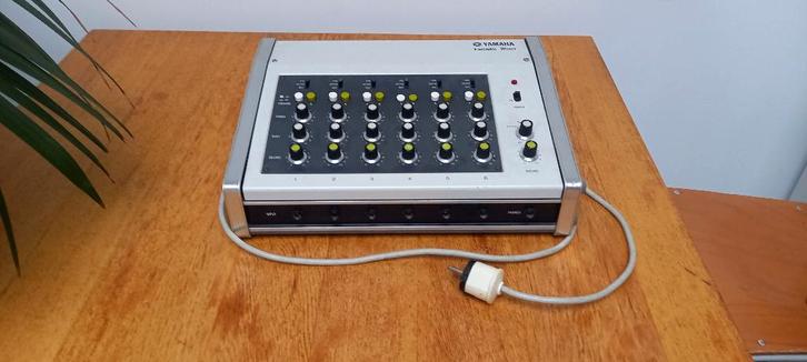 Yamaha mixer EM-60, Muziek en Instrumenten, Mengpanelen, Gebruikt, 5 tot 10 kanalen, Ophalen